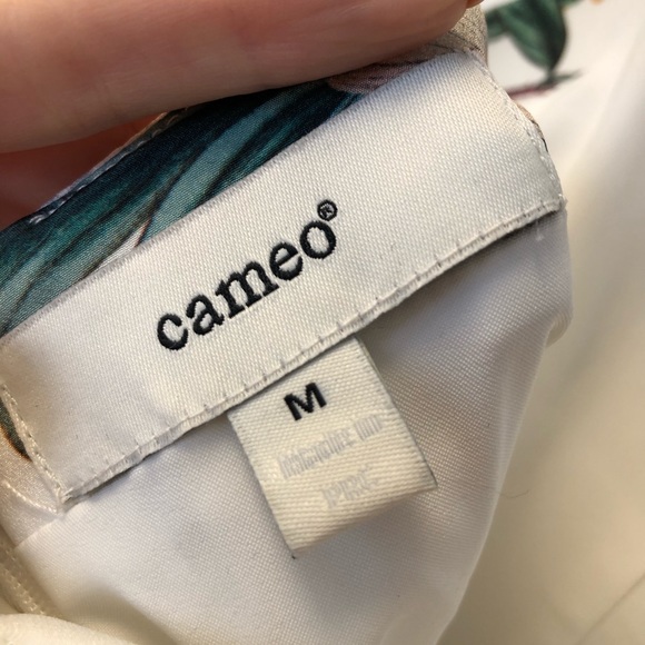 NEVER WORN Cameo Floral high low blouse - Picture 4 of 4